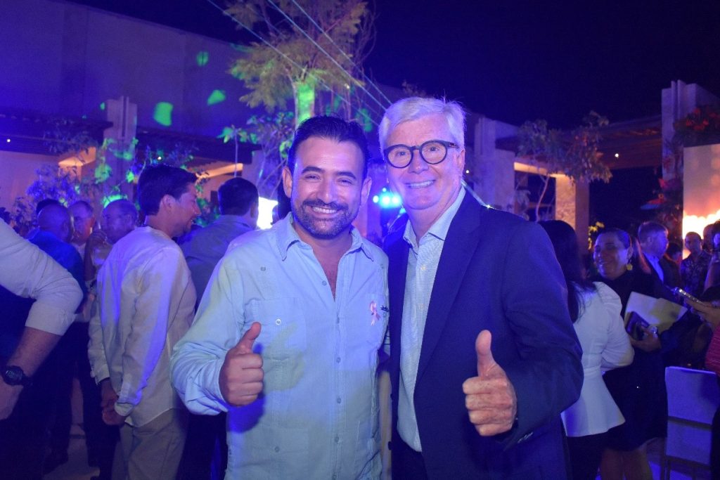 Andrés Martínez Reynoso Director del CPTQ y Gabriel Felip, Presidente de Latinoamérica y el Caribe de Hyatt Hotels Corporation.