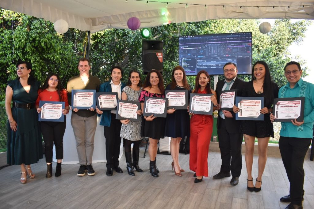 Entrega de reconocimientos del Programa “Big Teams Training Program".