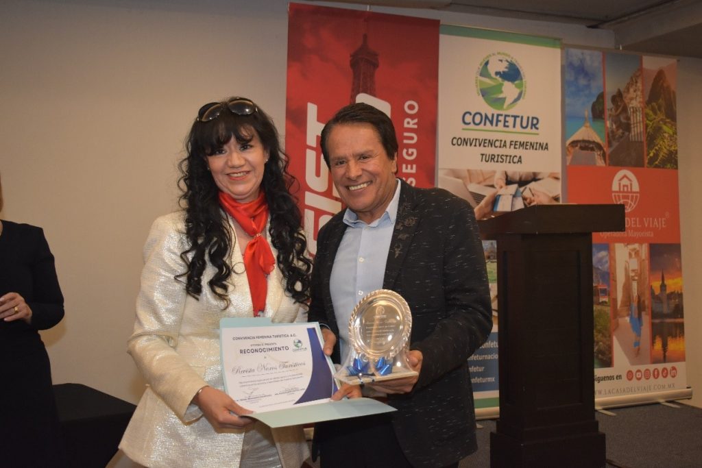 Rifa de premios otorgados por “Adriana MTZ” de CONFETUR Capítulo Quintana Roo.