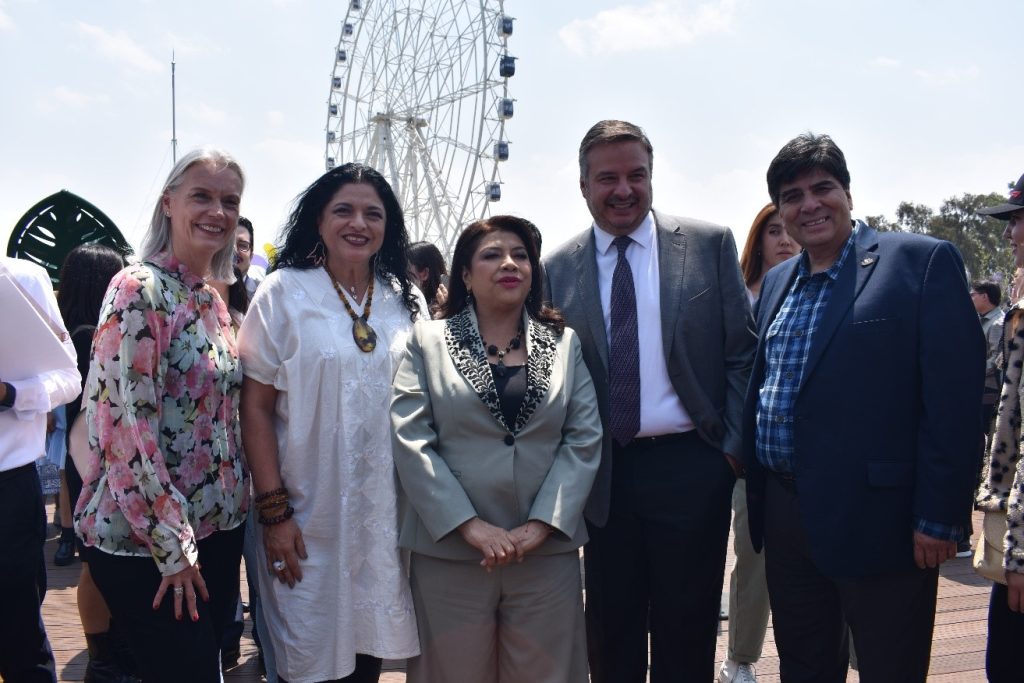 Birgit Grund, Alejandra Frausto, Clara Brugada, Manuel de Alba y Felipe Cervantes.