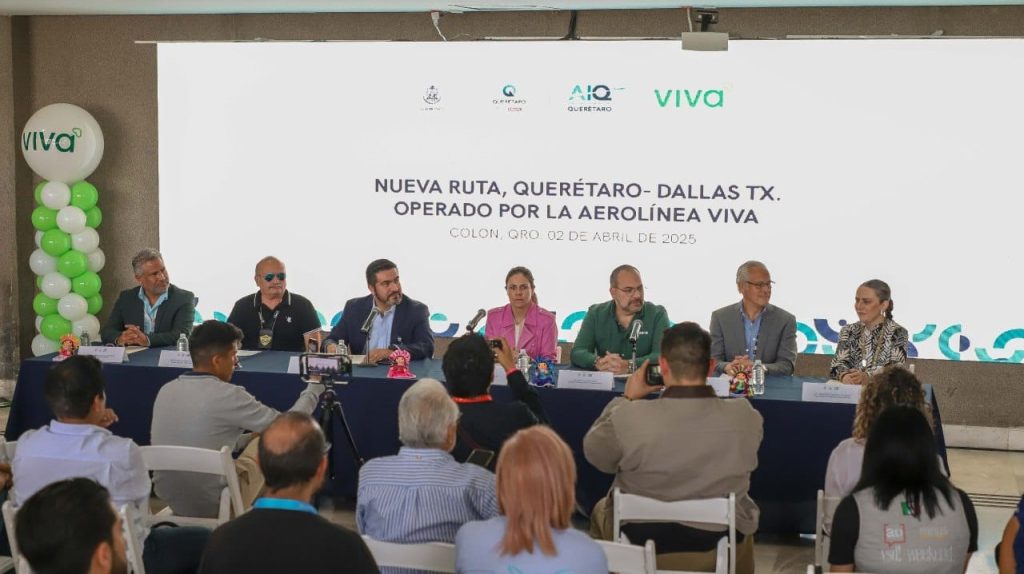 Presentación de la nueva ruta Querétaro-Dallas operado por la aerolínea Viva.