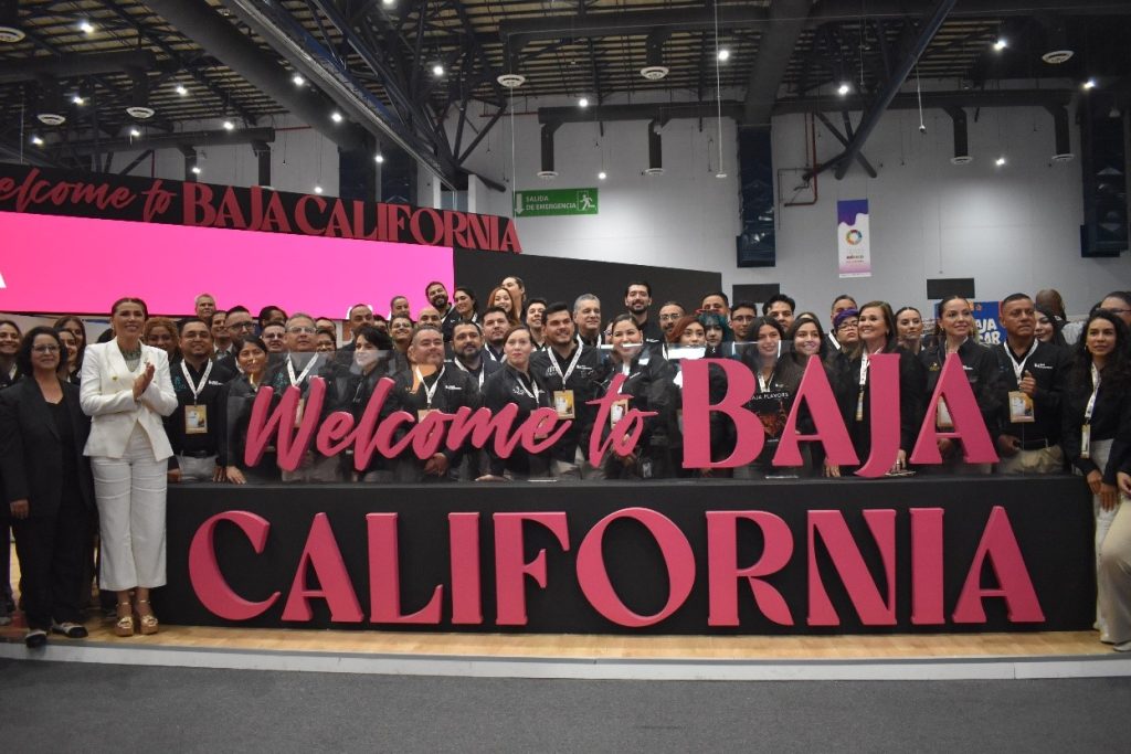 Foto oficial del pabellón de Baja California, estado anfitrión del Tianguis Turístico 2025.