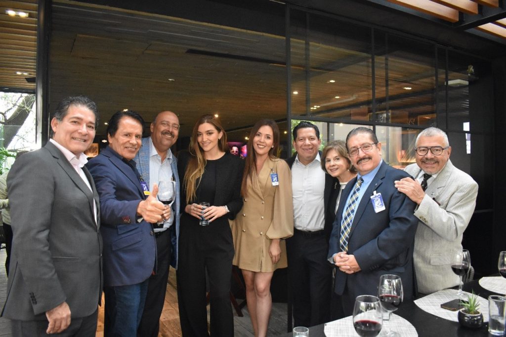 El evento contó con la distinguida presencia de Levi Williams, Presidente de la AMAV Nacional.