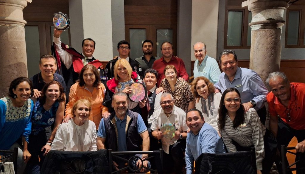 La primera jornada concluyó con una cena en el restaurante La Llave.