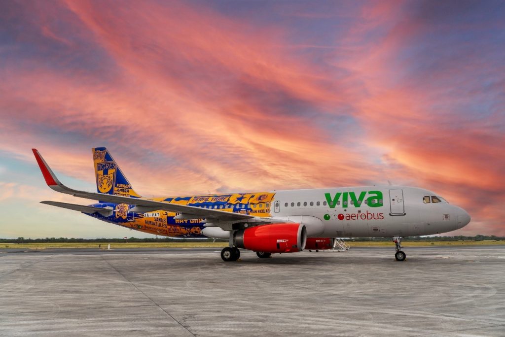 Viva cuenta con la flota más joven de México compuesta por 96 aviones A320 y A321.