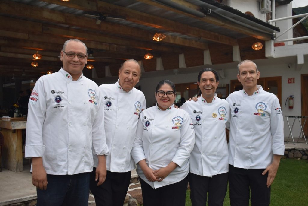 Chefs Jorge Wooldrich, Jorge Orozco, Juana Luna, Gerard Militello y Luis Perches.