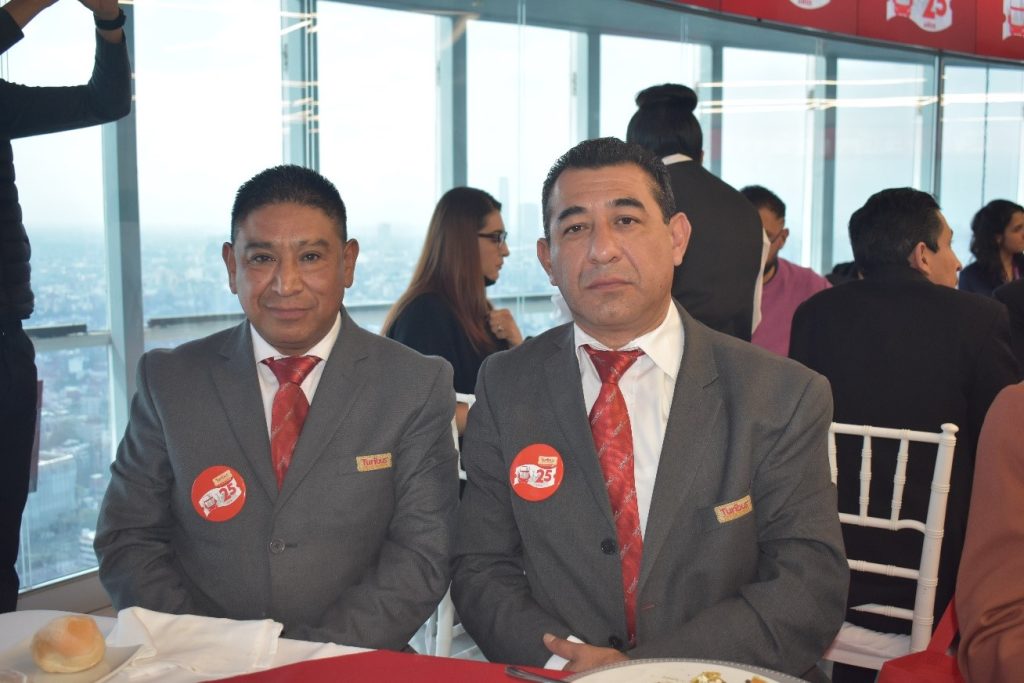 Operadores de Turibus en CETRO WTC Ciudad de México.