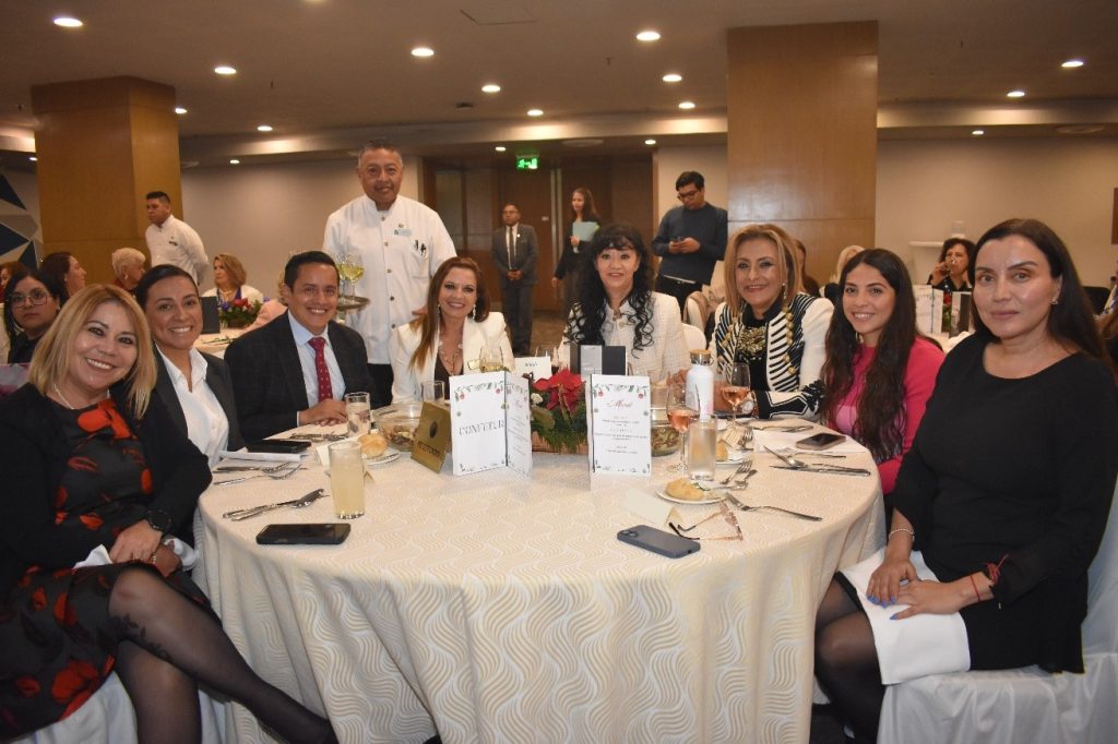 Comida de Navidad y fin de año de Convivencia Femenina Turística (CONFETUR).