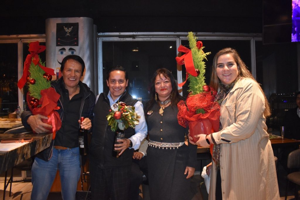 Raymundo Flores, Presidente de la AMAV CDMX encabezó la velada de fin de año.