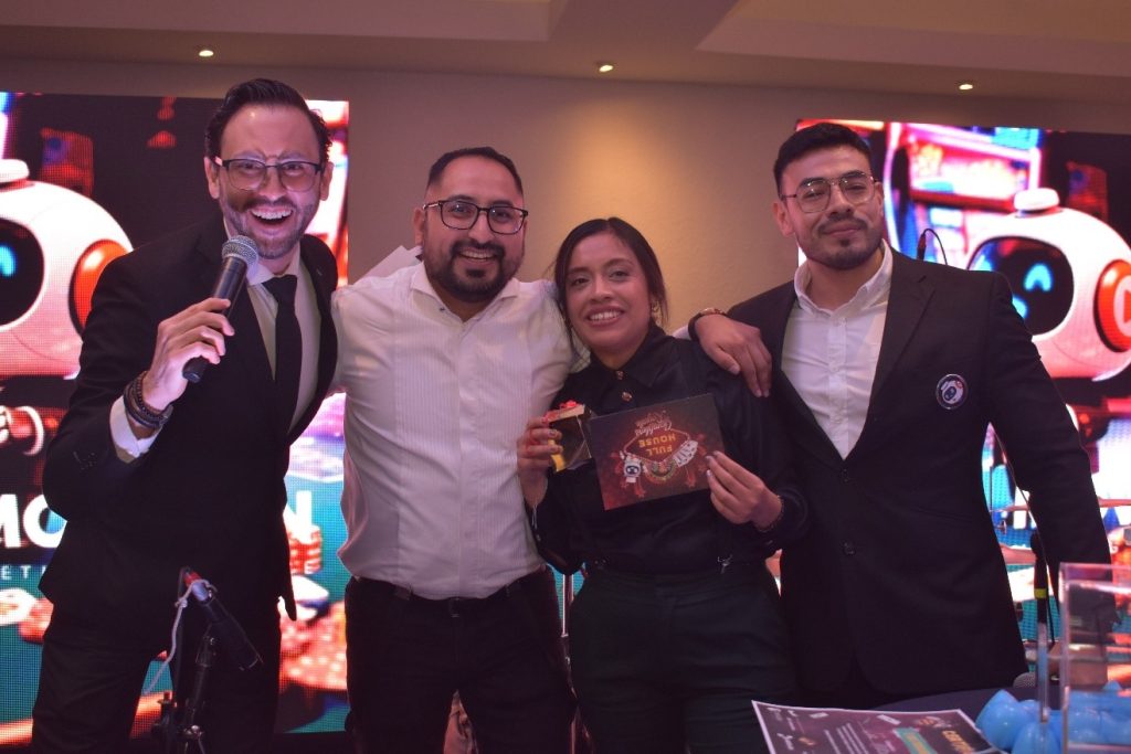 Rifa de grandes premios para todos los colaboradores de las tres empresas.