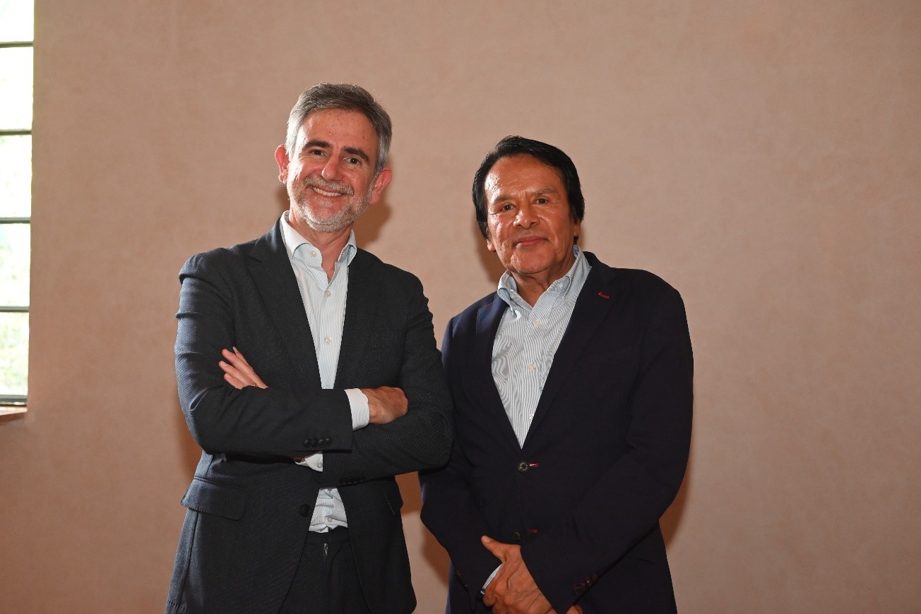 Antonio Bauzá, director de Comunicación de Iberostar y Juan Enríquez.