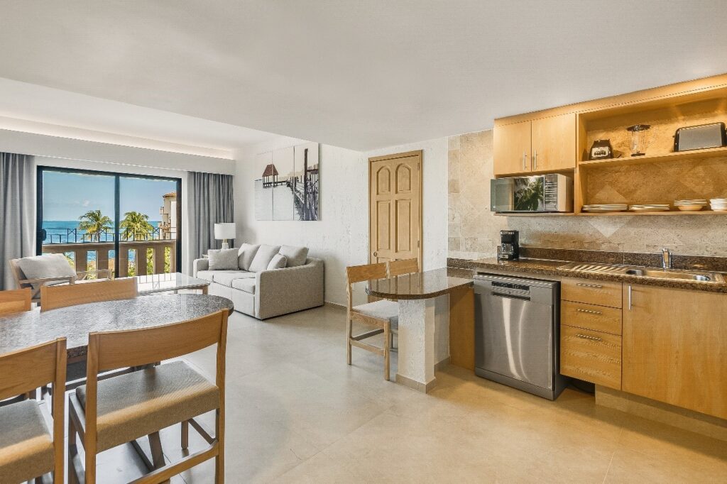 Este Mundial, no solo lo veas: vívelo en Fiesta Americana Cancún Villas, tu casa.