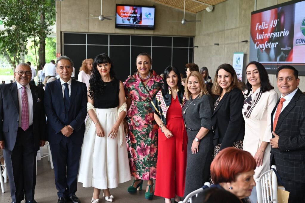 La celebración del 49 aniversario de CONFETUR contó con la presencia de importantes personalidades del medio turístico.