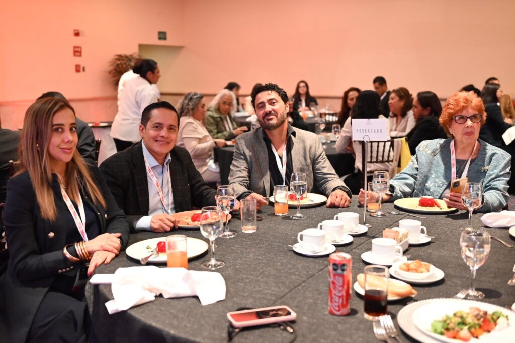 Asociaciones, agencias y touroperadores durante presentación del destino Puerto Rico.