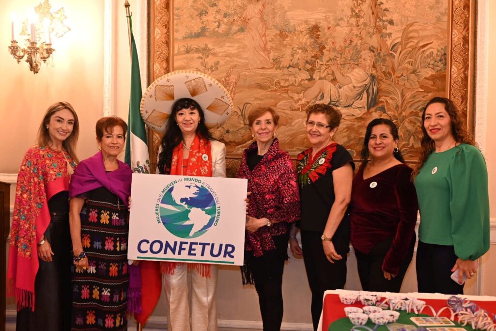 Celebración de fiestas patrias 2026 de Convivencia Femenina Turística en CDMX.