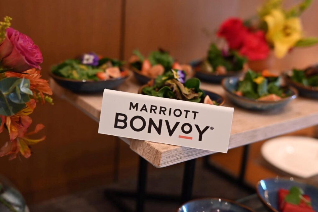 Marriott Bonvoy; galardonada plataforma de viajes con más de 300 millones de socios.