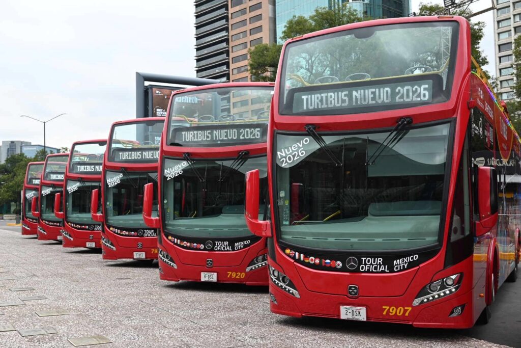 Las 10 nuevas unidades de Turibus de última generación incorporan una imagen más moderna y mejoras en accesibilidad.
